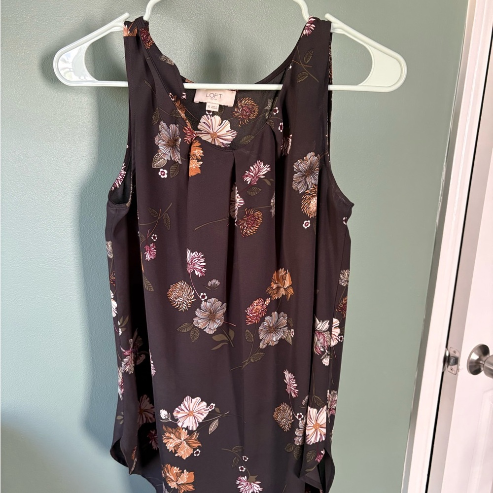 LOFT Dark Floral Top